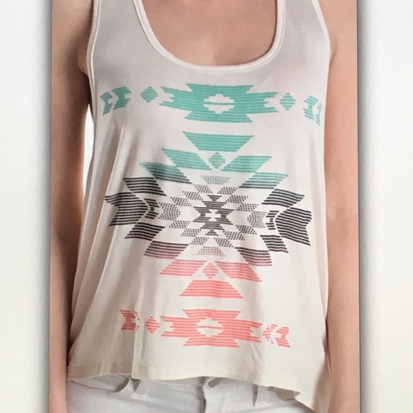 🐥White tribal🐥Aztec halter tank - Picture 2 of 4