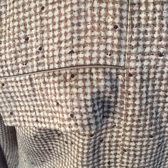 Ellen Tracy 100% Silk Blouse. Sz 10 - Picture 2 of 3