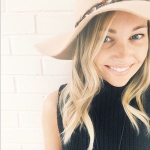 Meet your Posher, Olivia