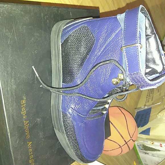 Negash Bootd - Picture 2 of 2