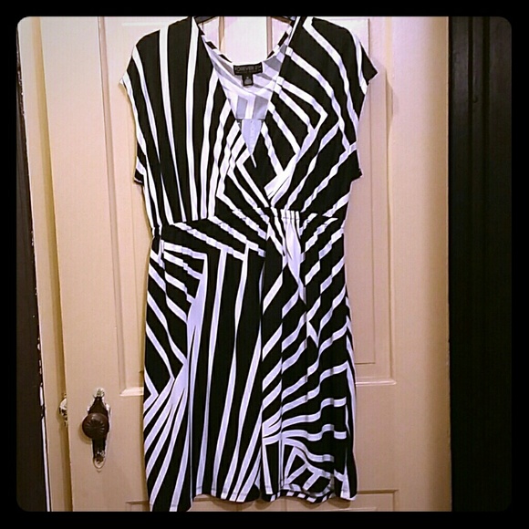 Short maxi dress