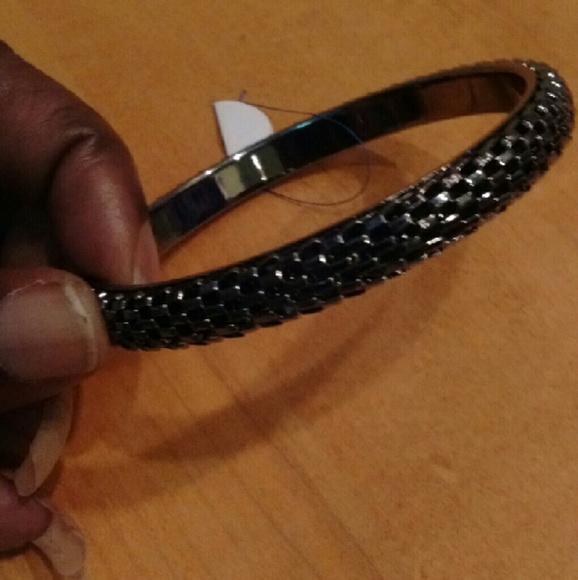 Bangle / Bracelet - Picture 1 of 1