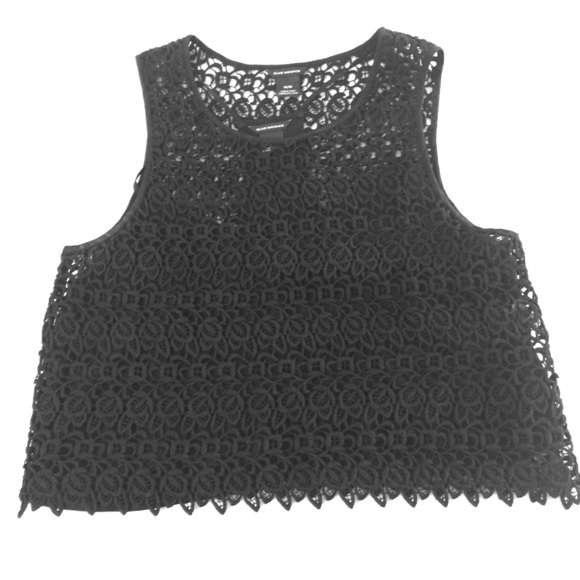 Club Monaco lacey cropped tank
