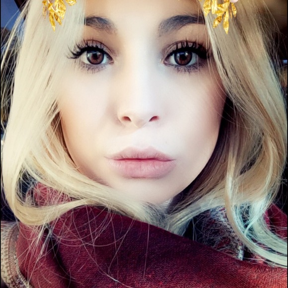 Meet your Posher, Vanessa