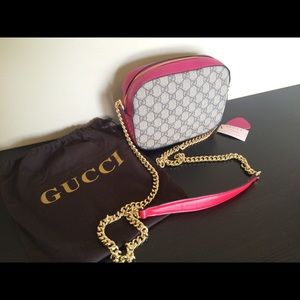GG. Crossbody bag leather fushia & red