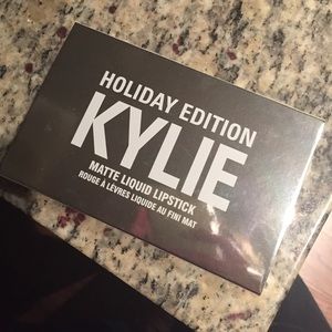 Holiday edition Kylie mini matte dupe.