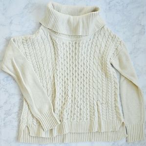 American Eagle Outfitters Sweaters - American Eagle Turtleneck Sweater American Eagle Outfitters Sweaters - American Eagle Turtleneck Sweater