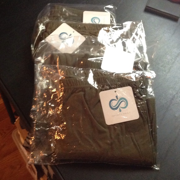 LAST ONE Olive Infinity Raine leggings SALE ❤️❤️ - Picture 3 of 3