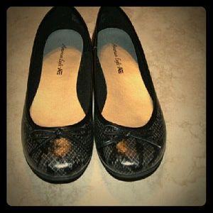 AMERICAN EAGLE  FLATS