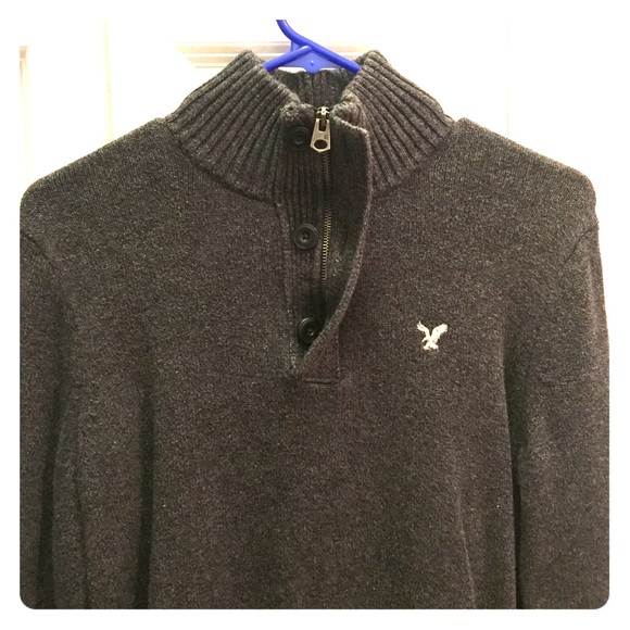 American Eagle charcoal pullover sweater