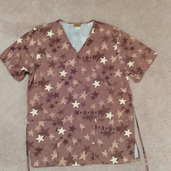 V-neck scrub top ties in back
