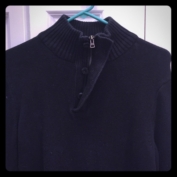 American eagle medium black pullover sweater