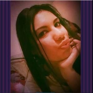 Meet your Posher, Lina