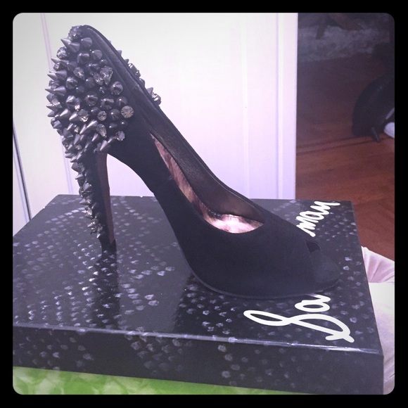 Sam Edelman Lorissa Black Sued Pump - Picture 1 of 4