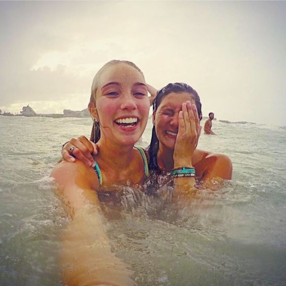 Meet your Posher, Leslie - Picture 1 of 1