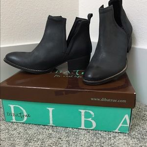 Diba True Ankle Boots NWB Black-Gray. NWOT.