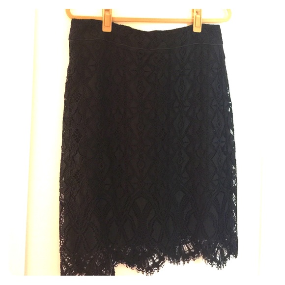 Elie Tahari sz 10 black lace pencil skirt