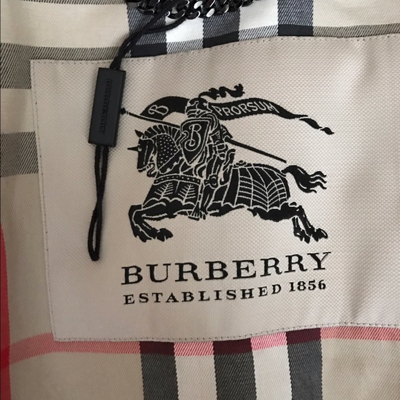 Tan Burberry Trench Coat - Picture 4 of 4