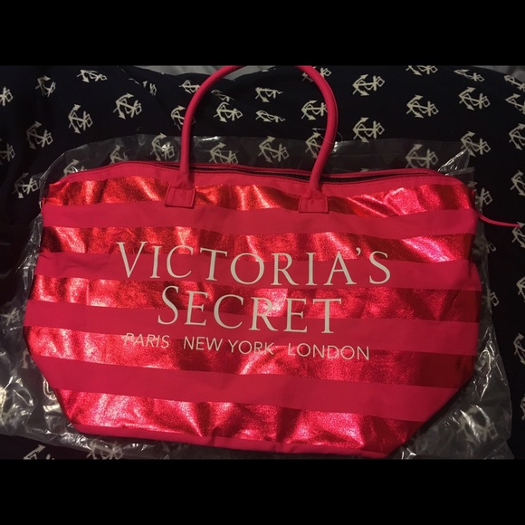 Victoria's Secret overnight bag!