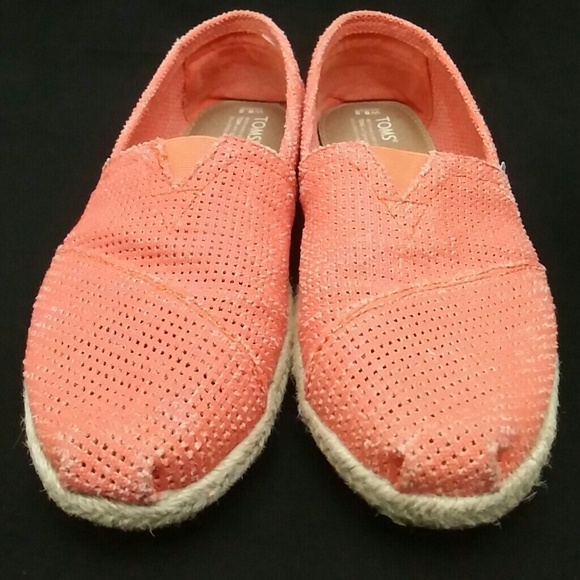 SOLD❌Toms flats - Picture 3 of 4
