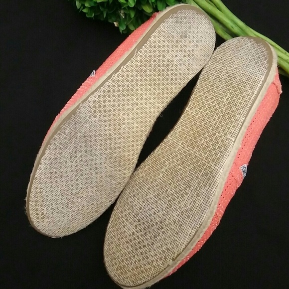 SOLD❌Toms flats - Picture 4 of 4