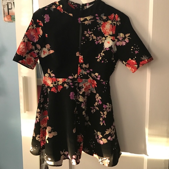 Rare Glamorous topshop Asos floral skater romper - Picture 4 of 7