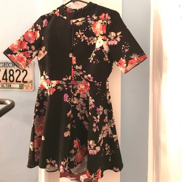 Rare Glamorous topshop Asos floral skater romper - Picture 5 of 7