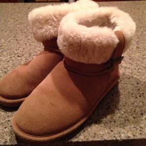BEARPAW boots