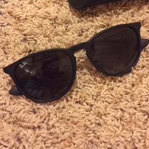 Erika style Ray bans