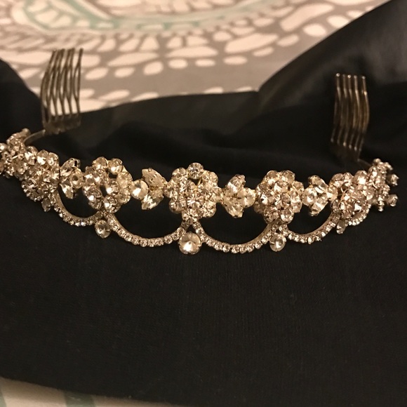 Bridal tiara ?