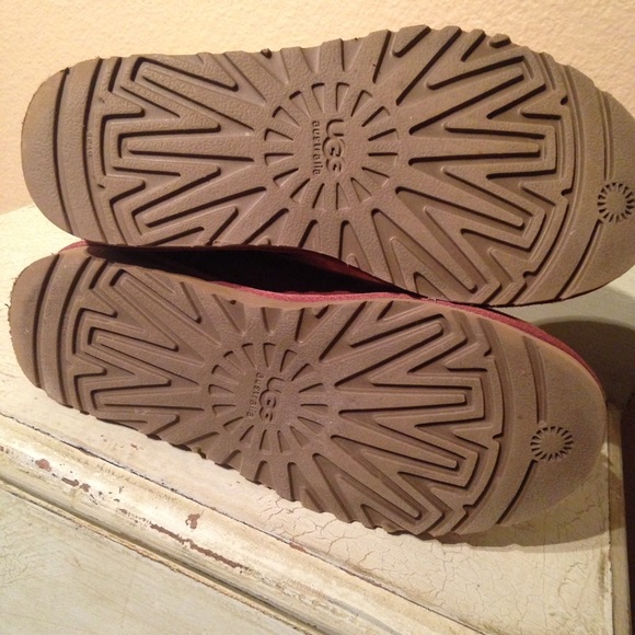 Authentic UGG Bailey Boots • Size 5 - Picture 3 of 4