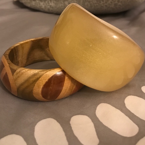 Two bracelets for 29$