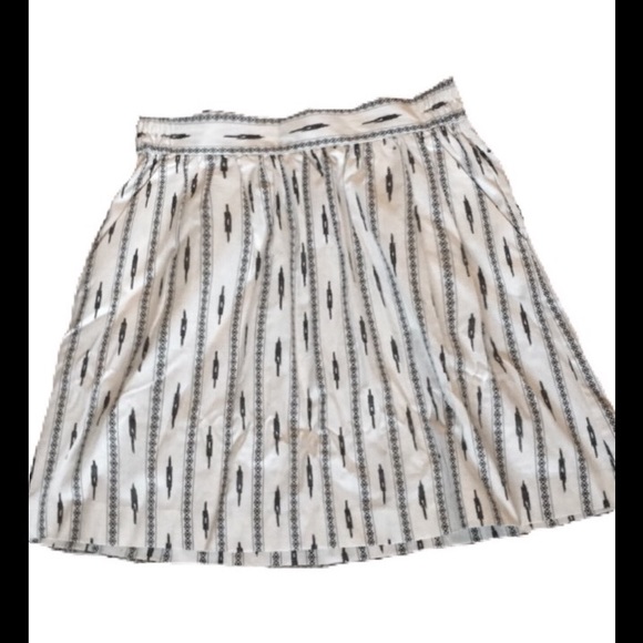 ♣️Loft A-Line Black&White Skirt