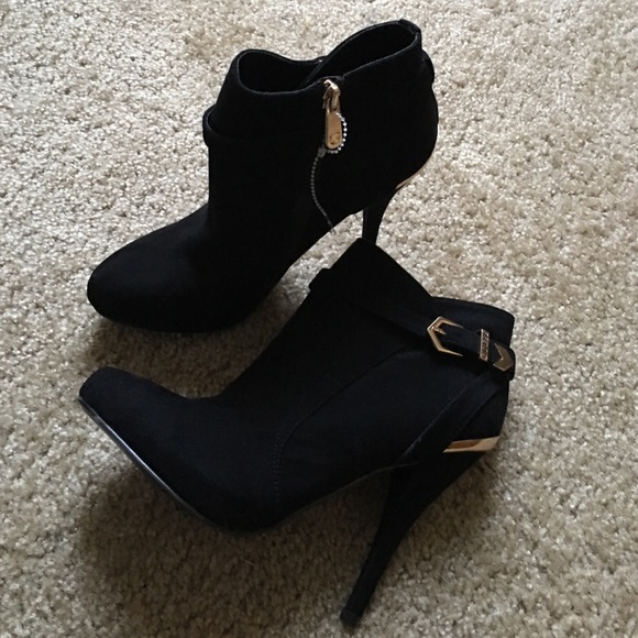 Guess shoes new
