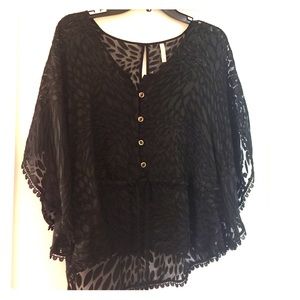 Yumikin black blouse sz M