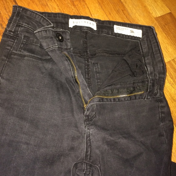black skinny jeans- bullhead denim