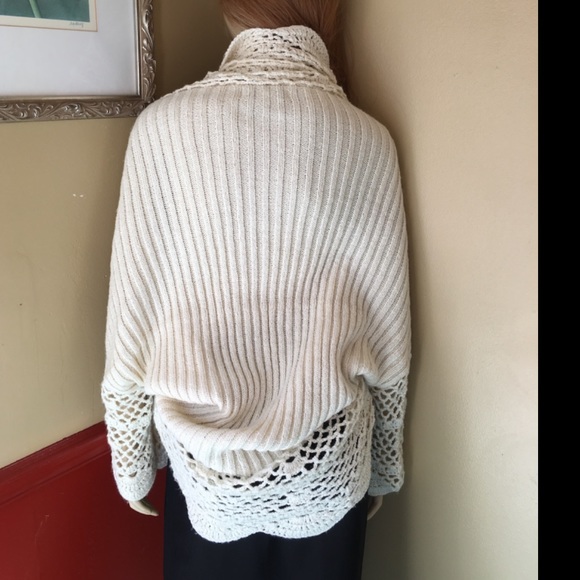 NECESSARY OBJECTS SWEATER SIZE M/L - Picture 3 of 3