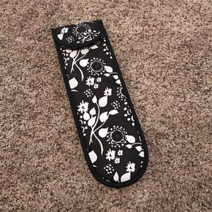 Flat Iron Case
