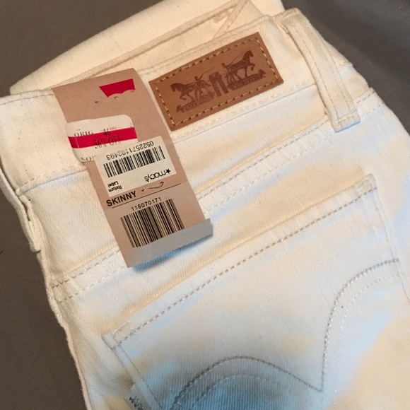BNWT Levi's White Too Superlow skinny jeans - Picture 3 of 4