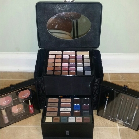 NWT Black Ulta Makeup Kit