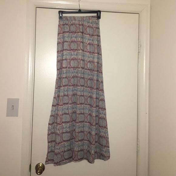 Detailed PacSun Slitted Maxi Skirt - Picture 1 of 4