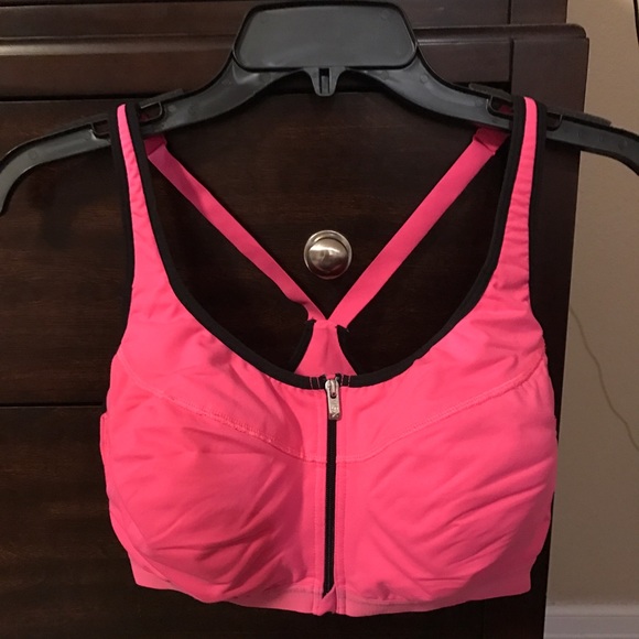 Victoria's Secret maximum support sports bra