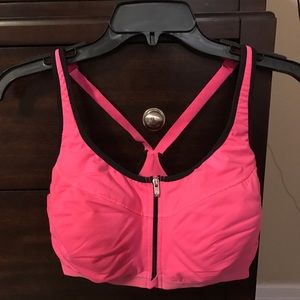 Victoria's Secret maximum support sports bra