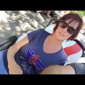 Meet your Posher, Lorrie