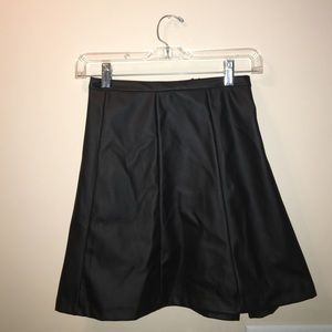 High Waisted Pleated Leather Skirt