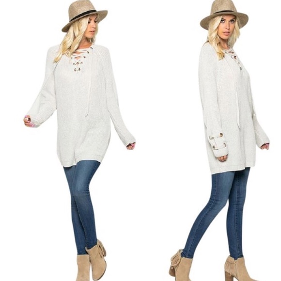 ❌SOLD❌ Lace Up Knit Sweater Tunic Grommet Acrylic - Picture 5 of 7