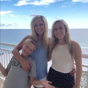 Meet your Posher, Crystal