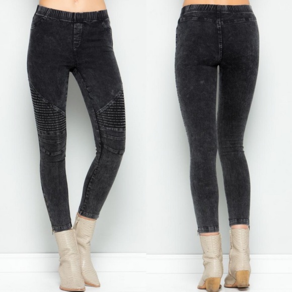 ‼️LAST ONE‼️Acid Washed Moto Legging - Picture 2 of 3