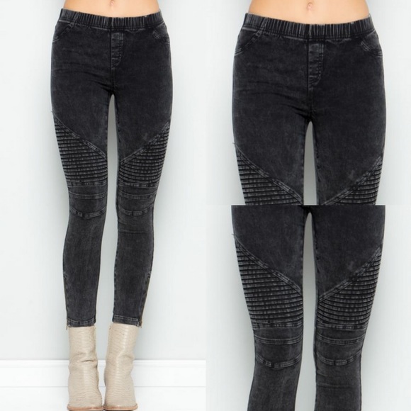 ‼️LAST ONE‼️Acid Washed Moto Legging - Picture 3 of 3