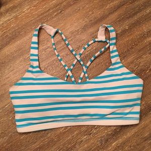 Lululemon free to be bra